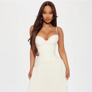 Fashion Nova Danielle dress in XS